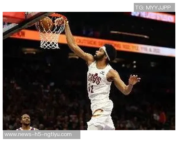 阿伦半场完美表现5中5贡献10分5板2助2帽泰森也不甘示弱3中3斩获9分