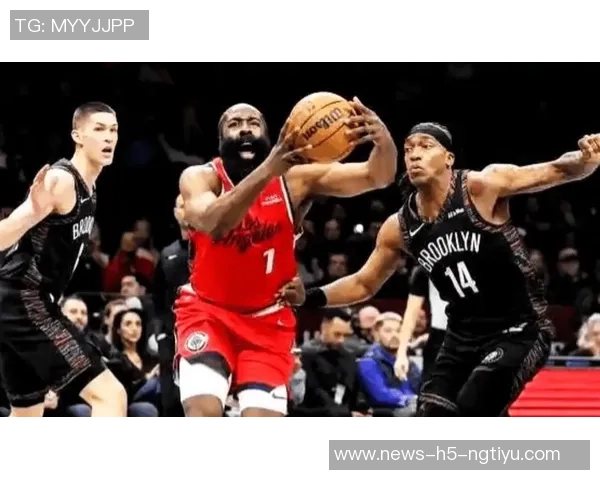 哈登右肩僵硬热身后将决定是否对阵勇士的出战情况